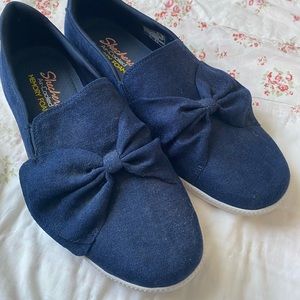 Skechers Bow Memory Foam Shoes